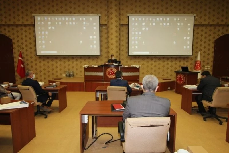 Müdürler, İl Genel Meclisi üyelerine bilgi veriyor
