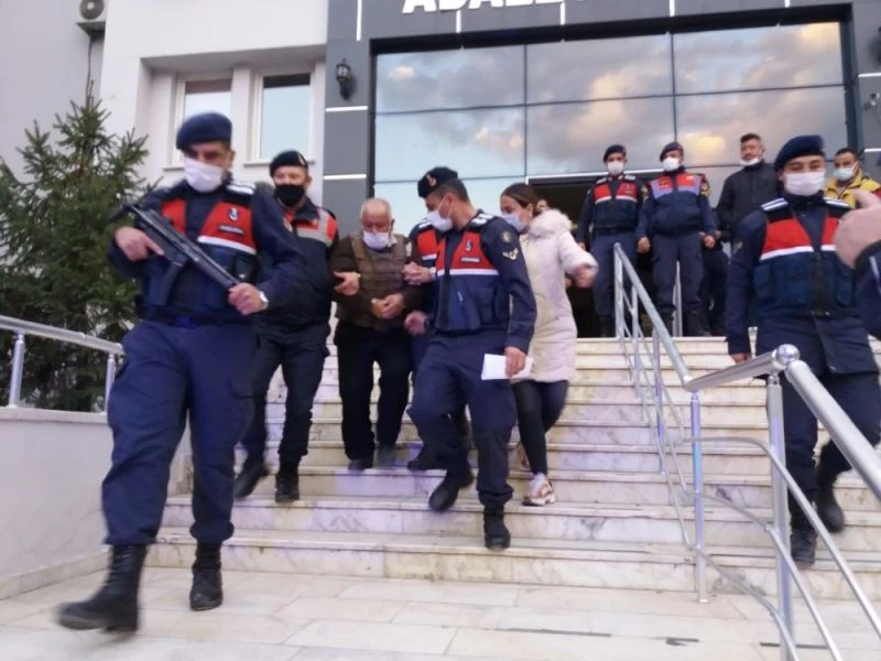 Ablası ve eniştesini katleden ağabeyi ile ona yardım eden kardeşi  tutuklandı
