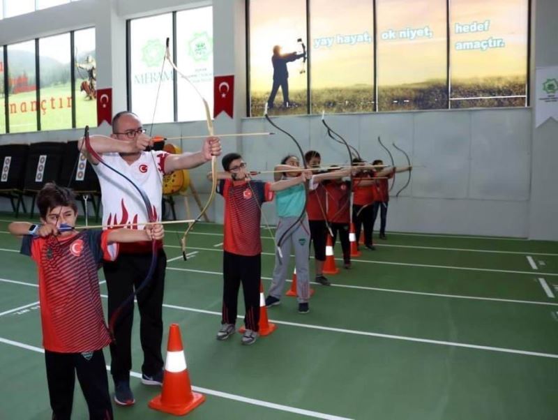 Meram Belediyesi ‘Türk Okçuluğu Kış Turnuvası’ düzenliyor
