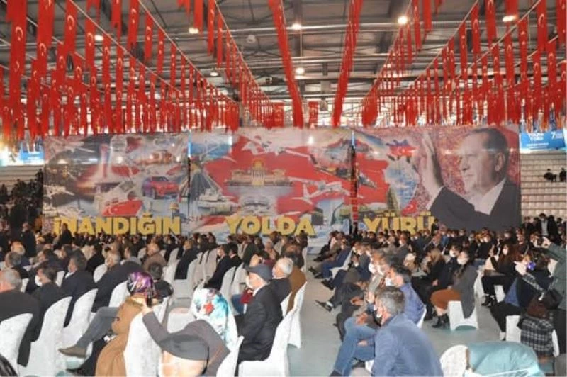 AK Parti Kars 7. Olağan Kongresi’ne hazırlanan koreografi damga vurdu
