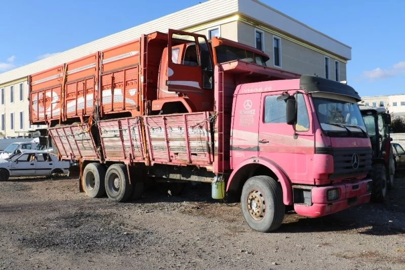 Şaşırtan görüntü, plastik bidonu yakıt deposu yaptılar
