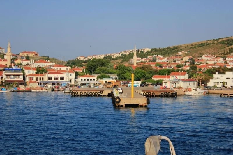 Bozcaada’ya geçişlerde “HES” kodu mecburi hale getirildi
