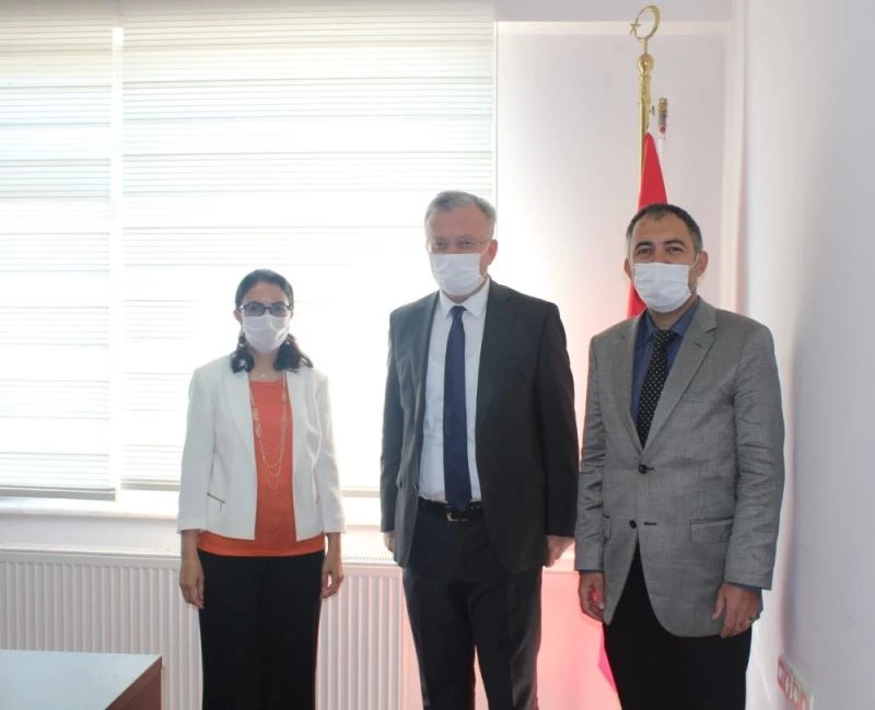 Sağlık Bilimleri Enstitüsünde devir teslim töreni
