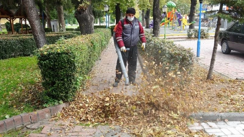 Temizlik ekiplerinin “yaprak