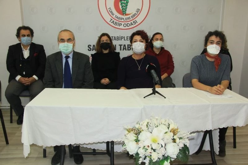 5 yıl önce öldürülen Doktor Aynur Dağdemir mezarı başında anıldı
