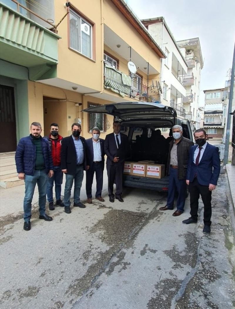 MHP Osmangazi Teşkilatı’ndan ihtiyaç sahiplerine erzak desteği
