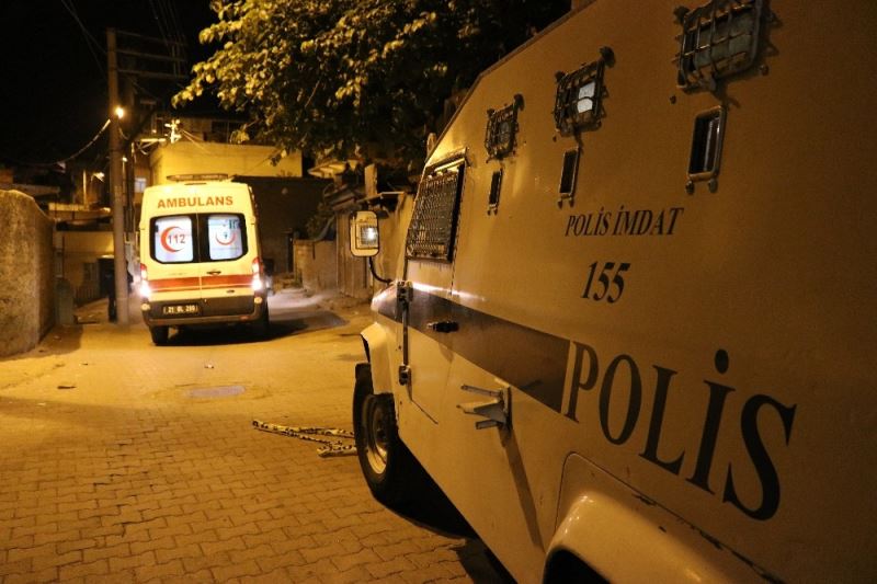 Diyarbakır’da 100’den fazla kurşunun sıkıldığı silahlı kavgada 1’i ağır 2 kişi yaralandı
