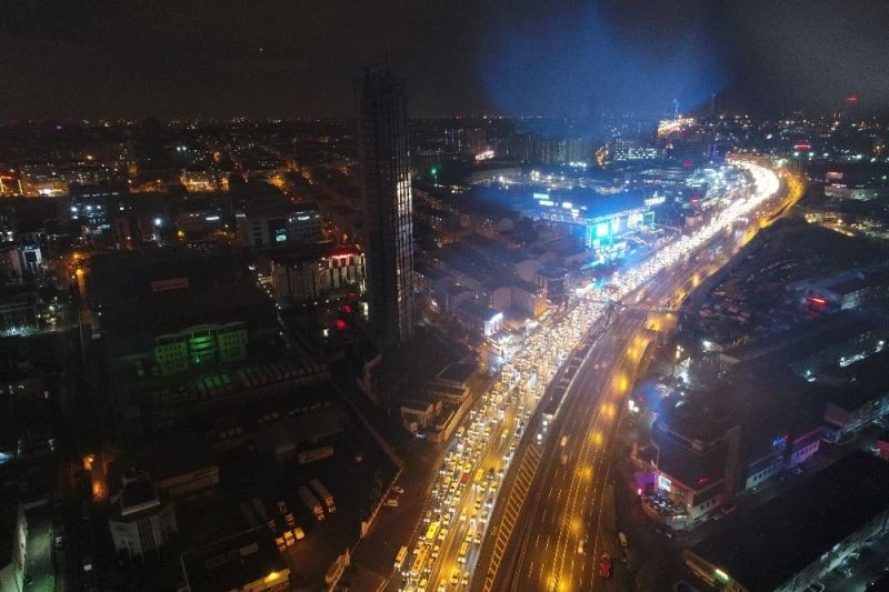 Beylikdüzü Ambarlı liman yolunda trafik sorunu
