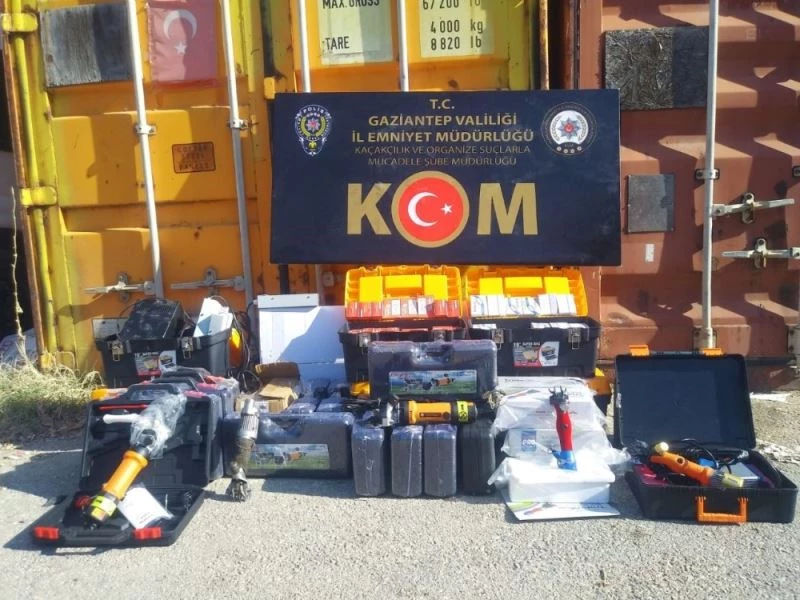 Faturasız elektronik cihaz satan kişilere operasyon
