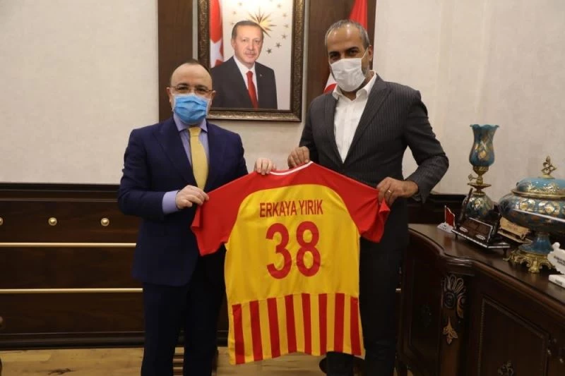 Mustafa Tokgöz’den Vali Yırık’a ziyaret
