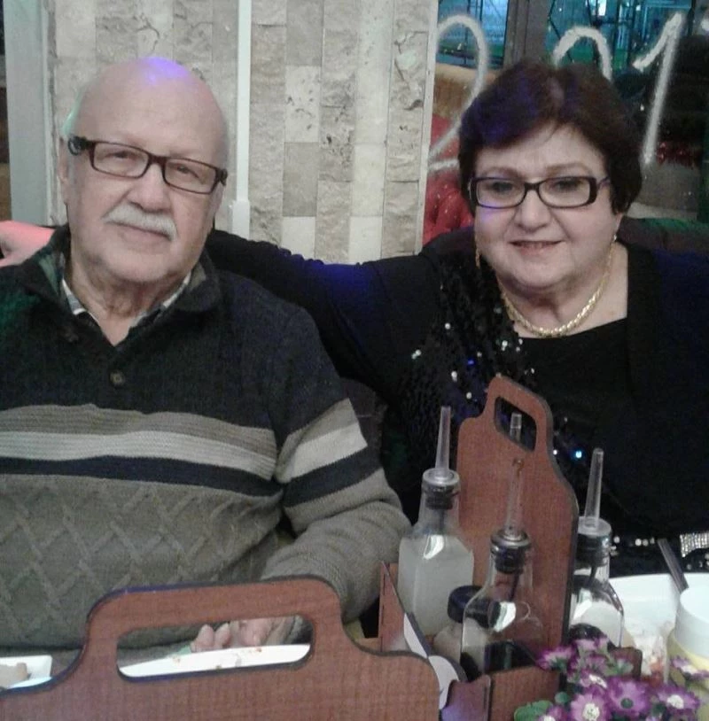 Emekli maaşlarını çektiler, dönüş yolunda kaza yaptılar
