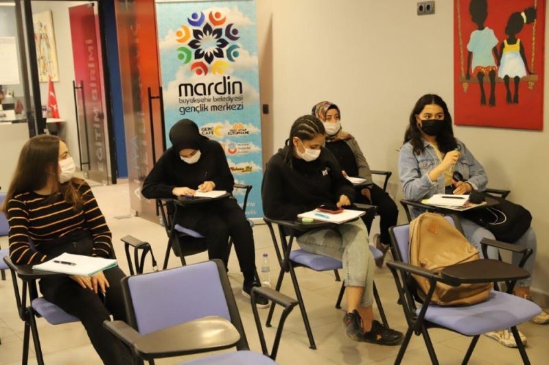 Mardin’de Gençlik Merkezi, öğrencileri TYT-AYT sınavlarına hazırlıyor
