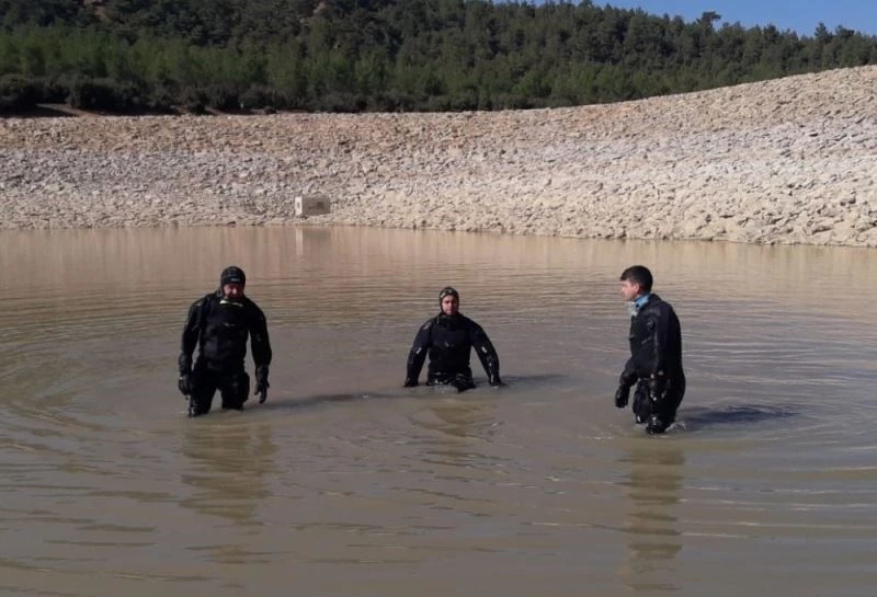 8 gündür kayıp olan yaşlı çifti balık adamlar arıyor
