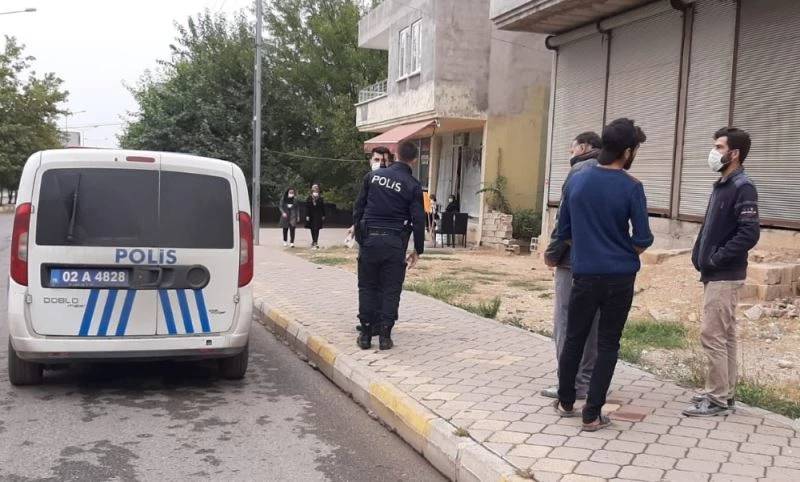 Tanımadığı kişi tarafından sokak ortasında bıçaklandı
