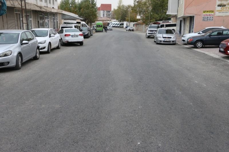 Erciş Belediyesi prestijli caddelerine bir yenisini daha ekledi
