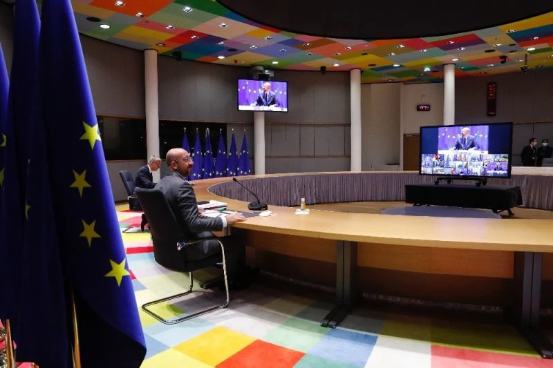 AB liderleri bütçe, hızlı test ve aşıyı görüştü
