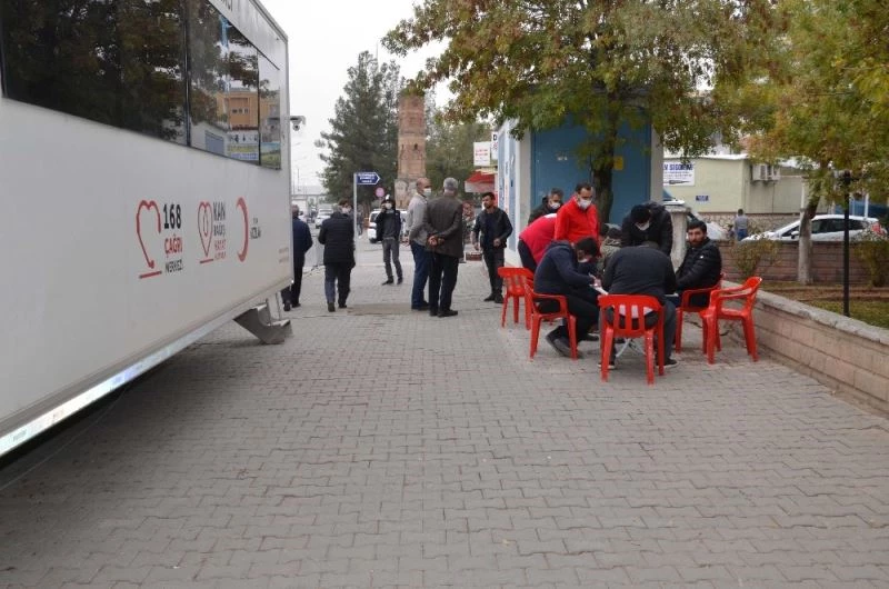 Kurtalan’da kan bağış kampanyasına yoğun ilgi
