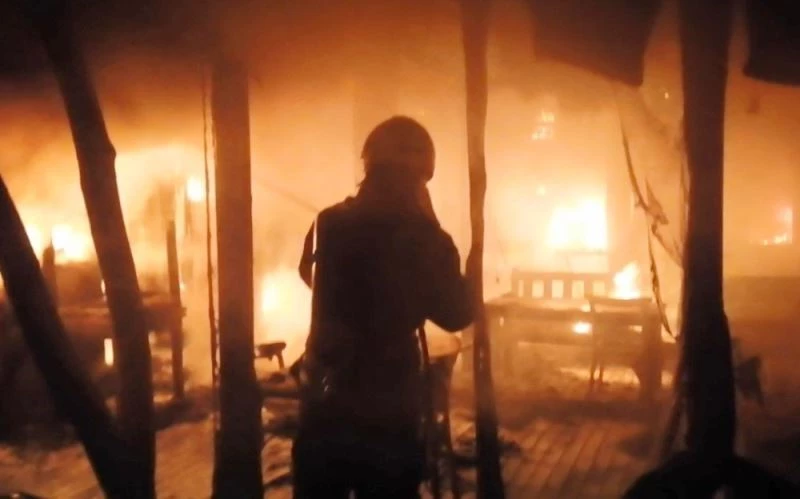 İş yerindeki yangın söndürüldü
