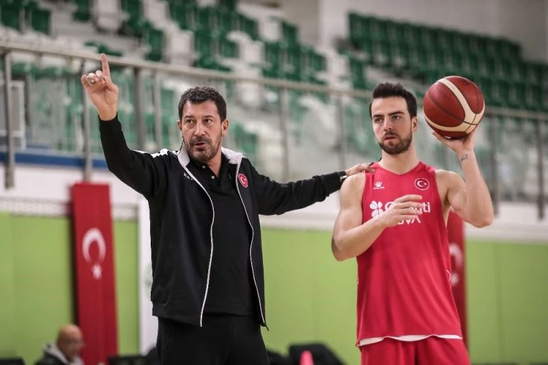 12 Dev Adam’da Ufuk Sarıca dönemi bitti
