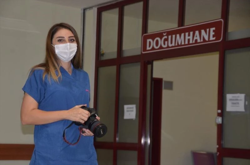 Doğumda çekilen fotoğraftan esinlenerek başladığı iş mesleği oldu