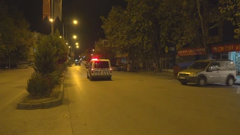 Taşova’da sokaklar bomboş
