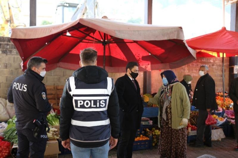 Kaymakam Mahmutoğlu pazar denetimine katıldı
