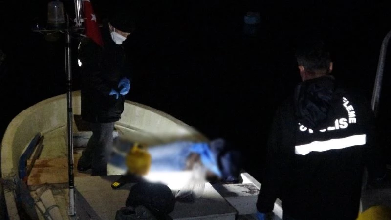 Balık tutmak için denize açıldığı kayıkta öldü
