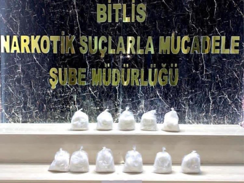 Bitlis’te 5 kilo 600 gram metanfetamin ele geçirildi
