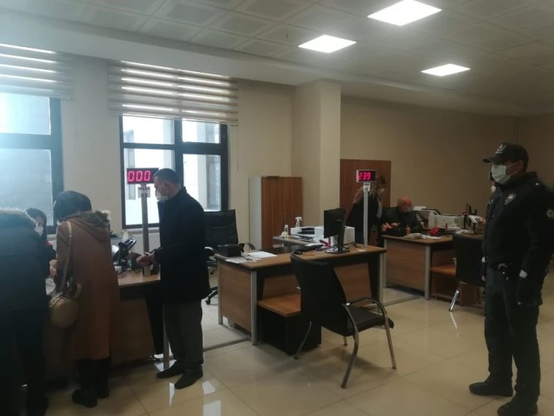 Polis KPSS adaylarını sınava yetiştirebilmek için seferber oldu
