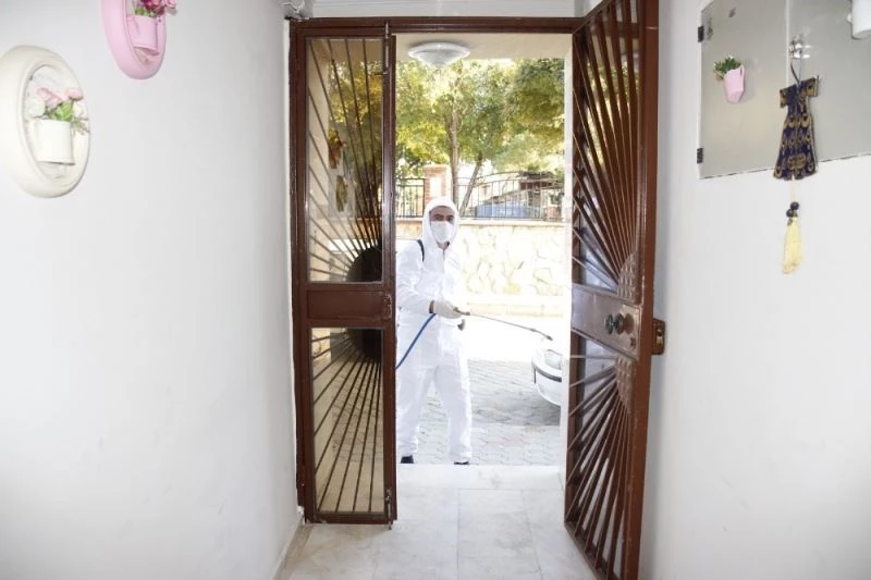 Nazilli Belediyesi dezenfekte işlemlerine devam ediyor
