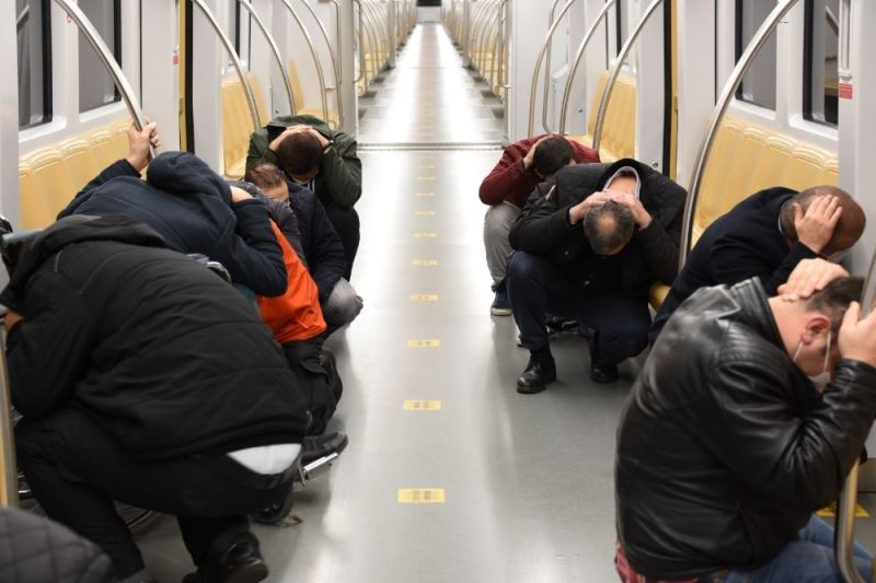 İstanbul metrosunda deprem tatbikatı
