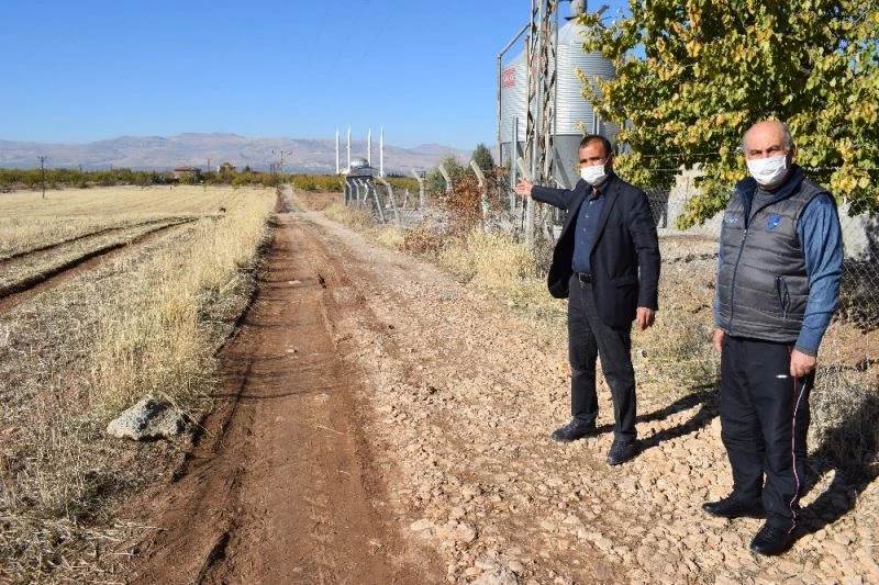 Aydınlar Mahallesi sakinleri Yeşilyurt’a bağlanmak istiyor

