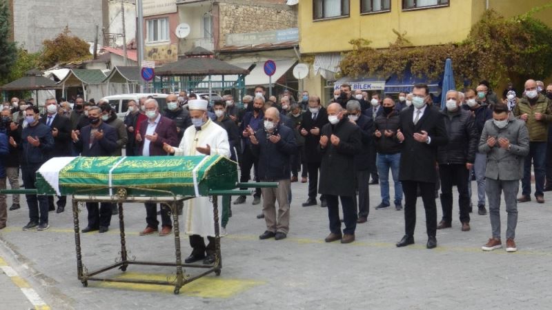 Bakan Elvan’ın teyzesi son yolculuğuna uğurlandı
