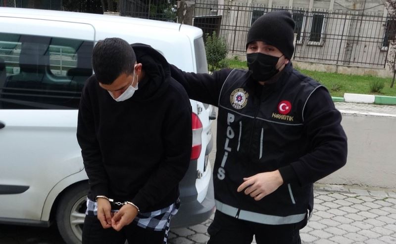 İzmir’den Samsun’a getirilen uyuşturucu haplarla ilgili 1 tutuklama
