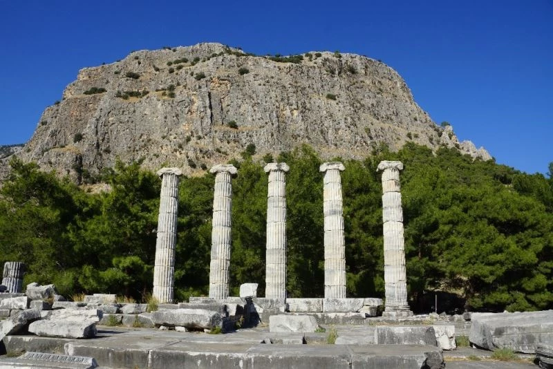 M.Ö. 4.yüzyılda kurulan ilk planlı şehir, Priene
