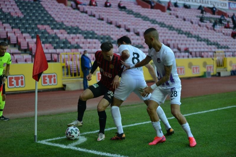 Ziraat Türkiye Kupası: Eskişehirspor: 2 - GMG Kastamonuspor: 0
