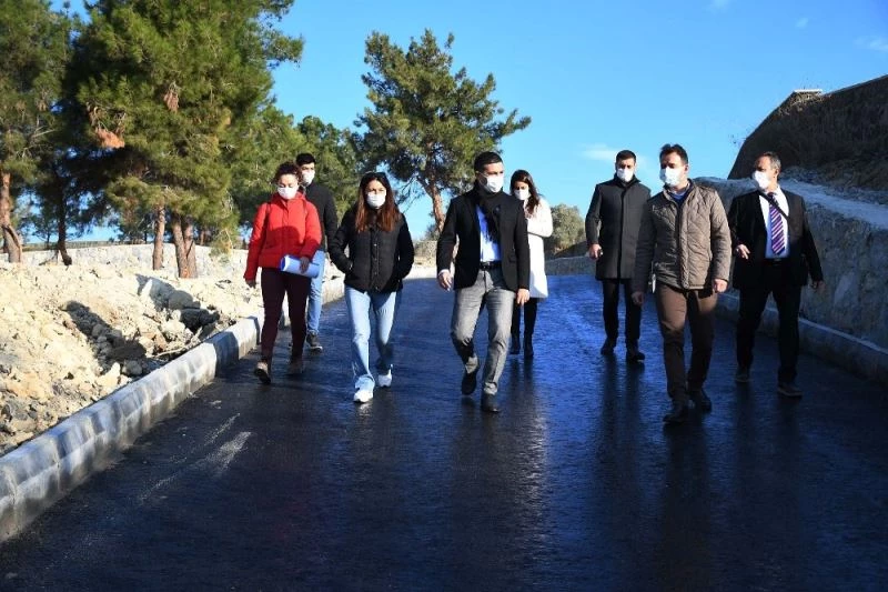 Kuşadası Yeni Asri Mezarlık’ta çalışmalar son aşamaya geldi
