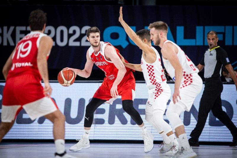 FIBA 2022 Avrupa Şampiyonası Elemeleri: Hırvatistan: 79 - Türkiye: 62
