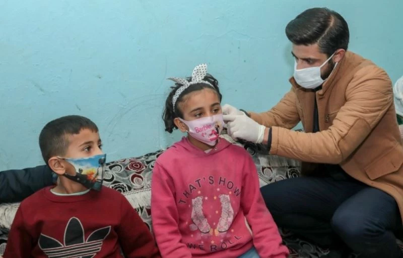 İlk kez duyan minik Remziye duygulandırdı
