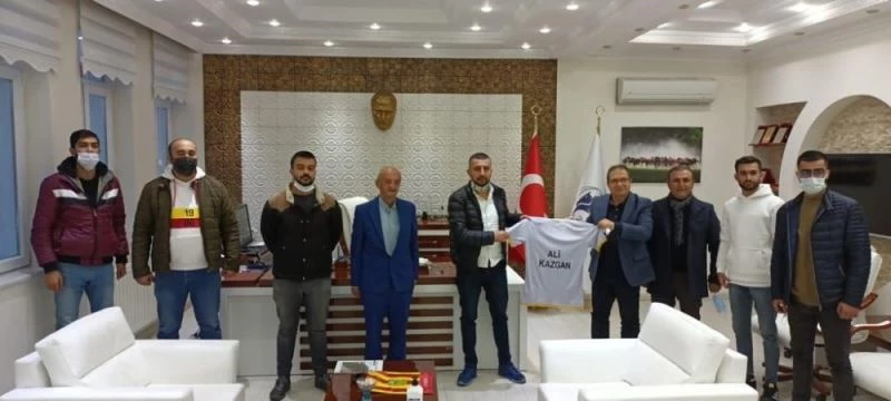 Başkan Kazgan’a Yeni Malatyaspor taraftarlarından ziyaret
