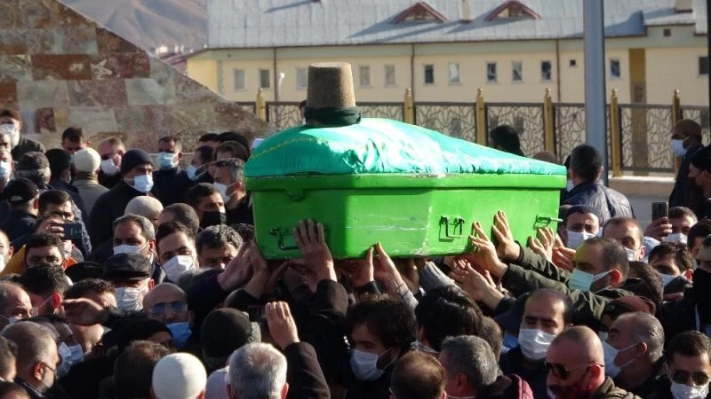 Sivas’ın sevilen dedesi son yolculuğuna uğurlandı
