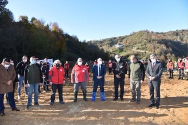 İzmir depreminde hayatını kaybeden116 kişi anısına fidan dikildi
