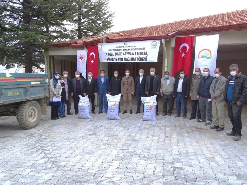 Hisarcık’ta çiftçilere 6 bin 400 kilo Macar Fiğ tohumu dağıtıldı
