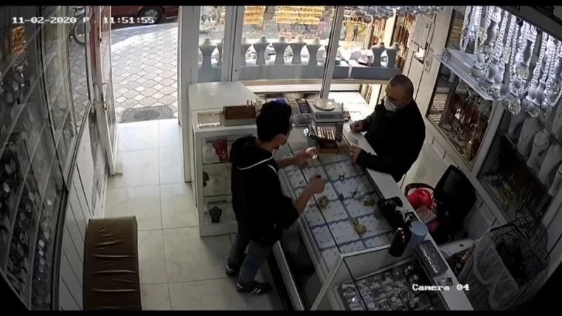 Biber gazlı soygun kamerada
