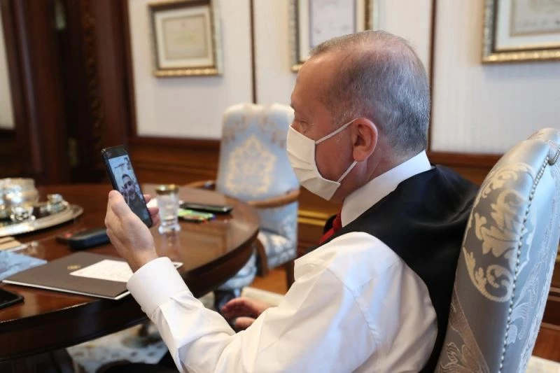 Cumhurbaşkanı Erdoğan, Avusturya’daki kahraman Türklerle konuştu
