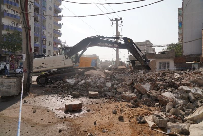 Medine Bulvarında genişletme çalışmaları başladı
