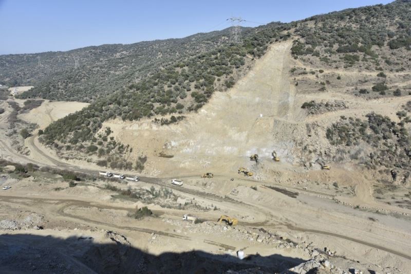 Sarıçay Barajı’nda inşaat çalışmaları devam ediyor
