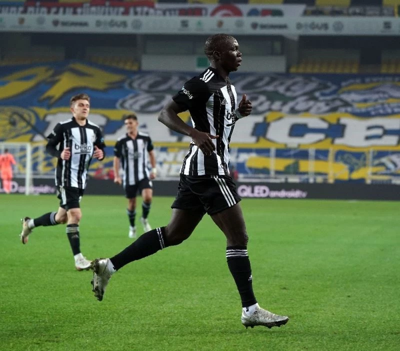 Galibiyetin mimarı Aboubakar: 