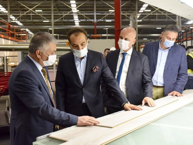 Vali Ersin Yazıcı, OSB firmalarının faaliyetleri hakkında bilgi aldı
