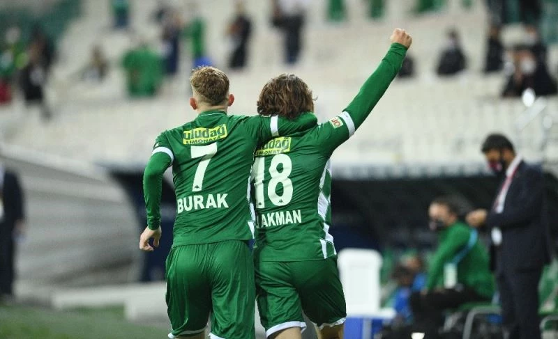Bursaspor’un genç futbolcuları Ali Akman ve Burak Kapacak Ümit Milli Takım’a çağrıldı
